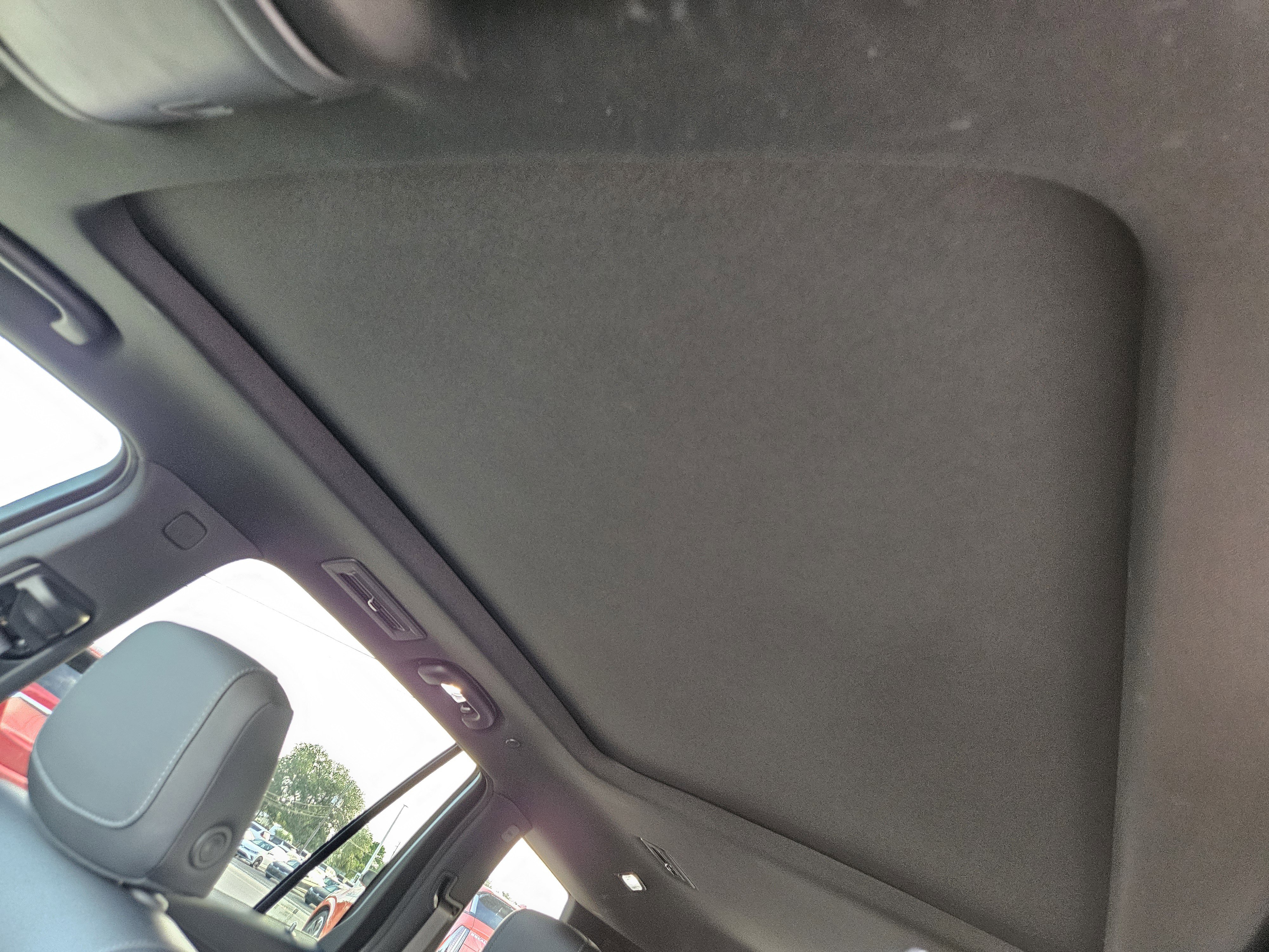 New 2025 Cadillac XT6 Luxury image 25