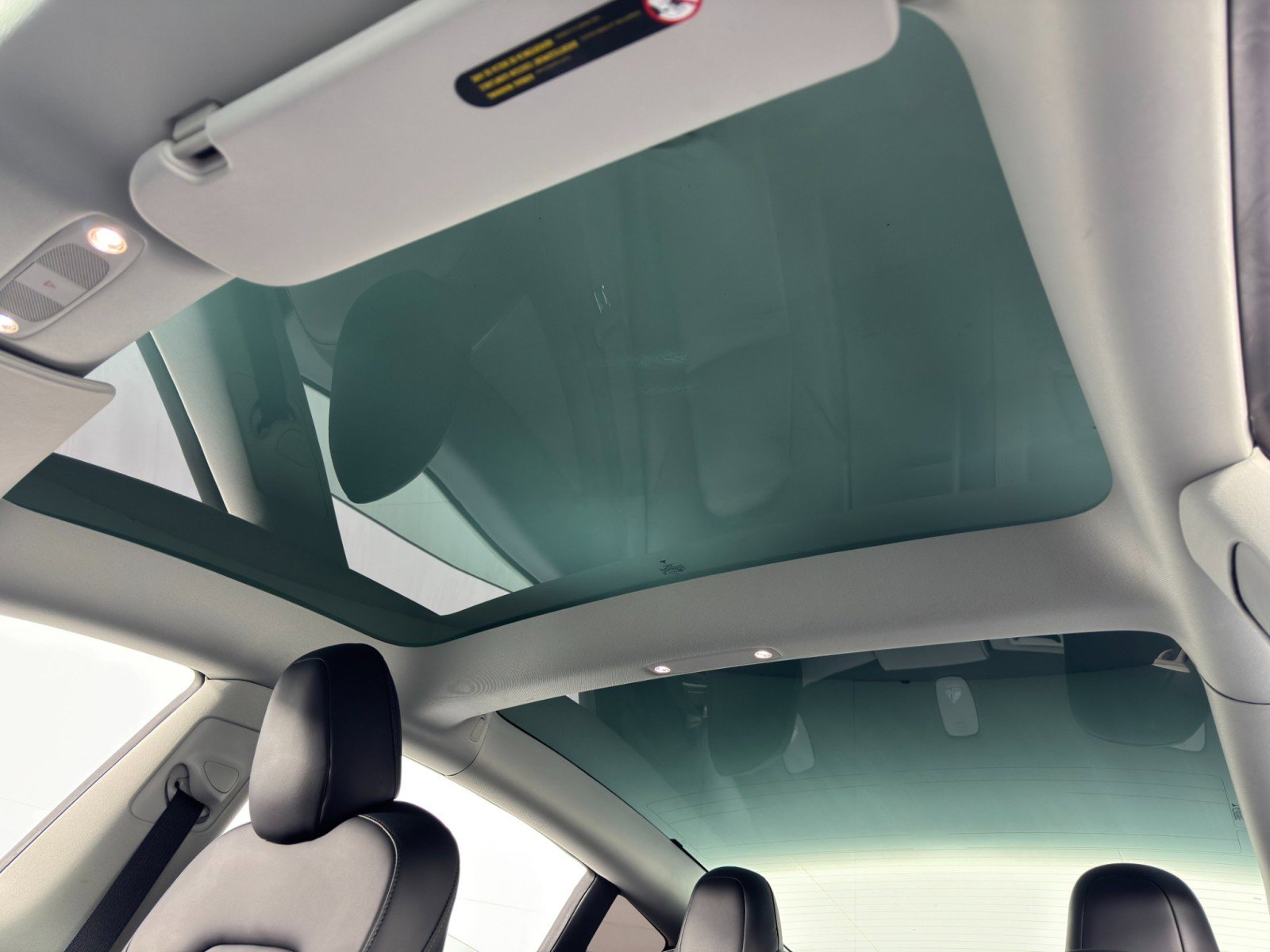 Used 2023 Tesla Model 3 Performance image 12