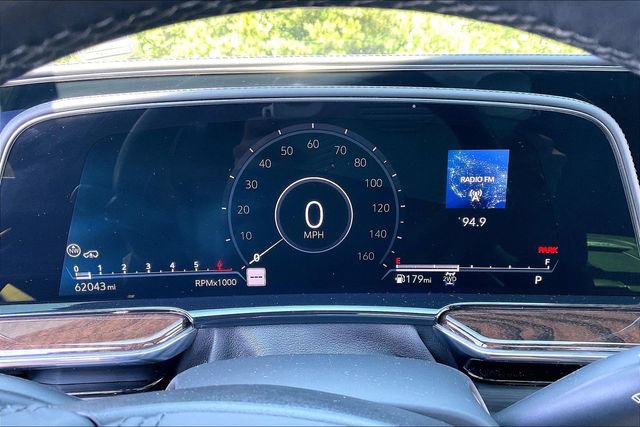 Used 2021 Cadillac Escalade ESV Sport Platinum AWD/4WD image 10