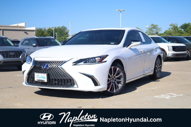 Used 2021 Lexus ES 300h w/ Premium Package