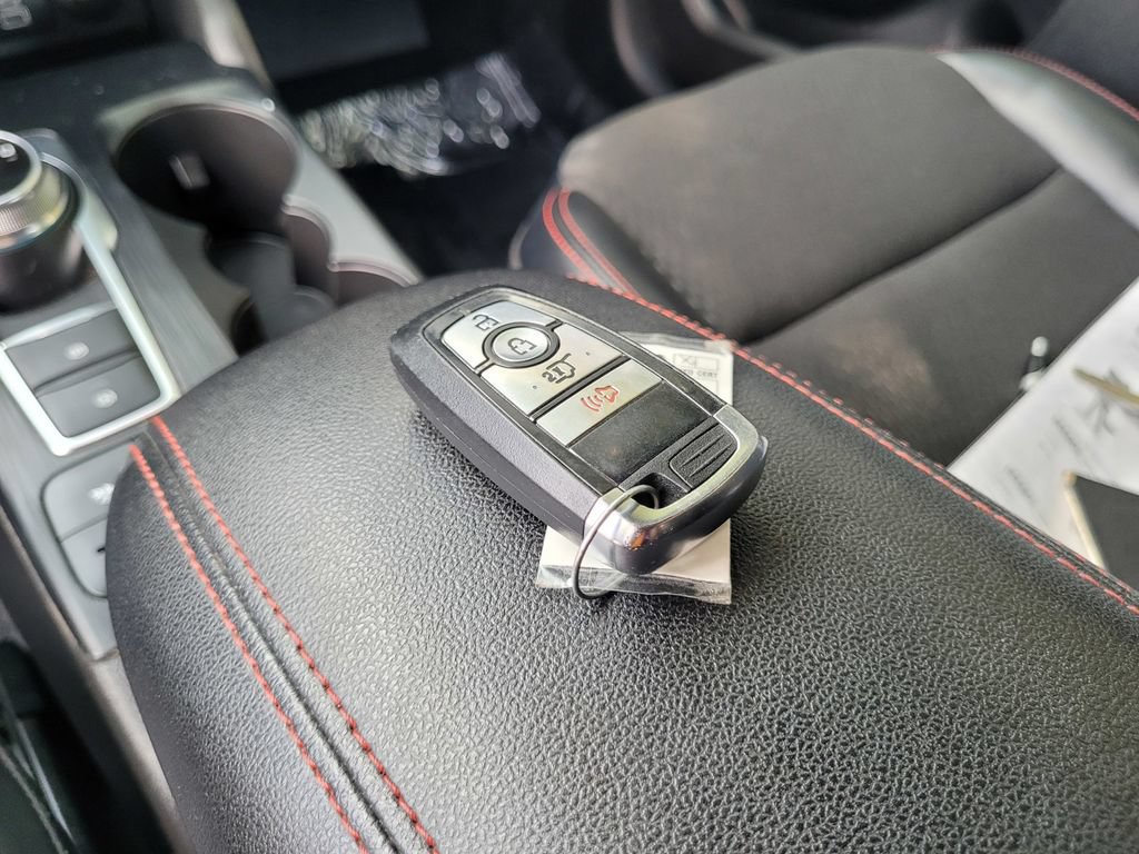 Used 2025 Ford Escape ST-Line FWD image 24