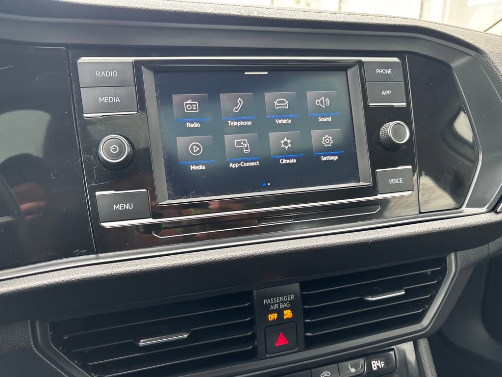 Used 2020 Volkswagen Jetta SE image 9