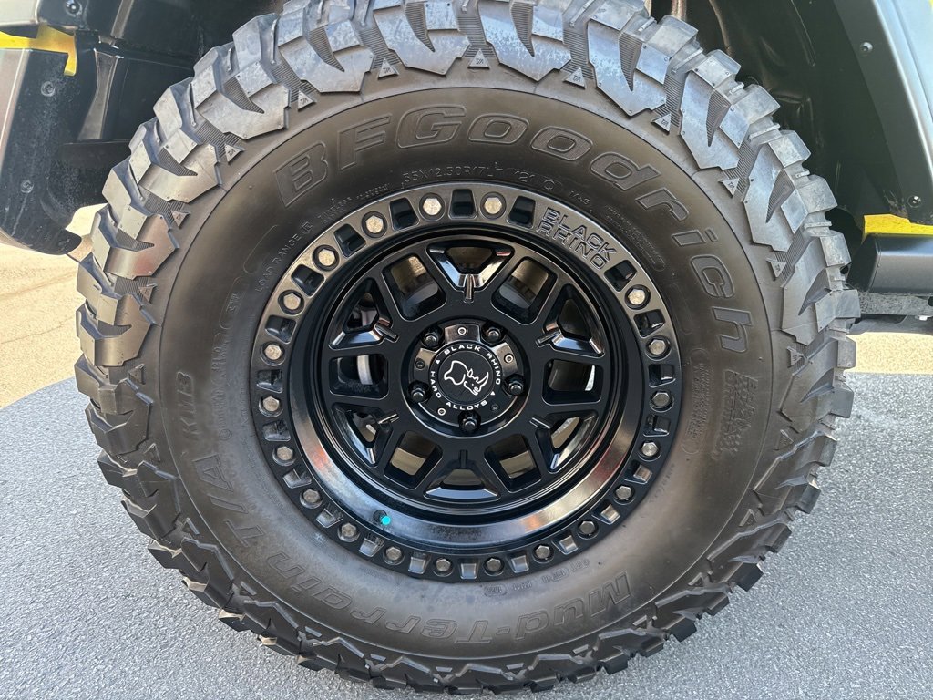 Used 2023 Jeep Wrangler Willys 4xe w/ Sun & Screen Package image 11