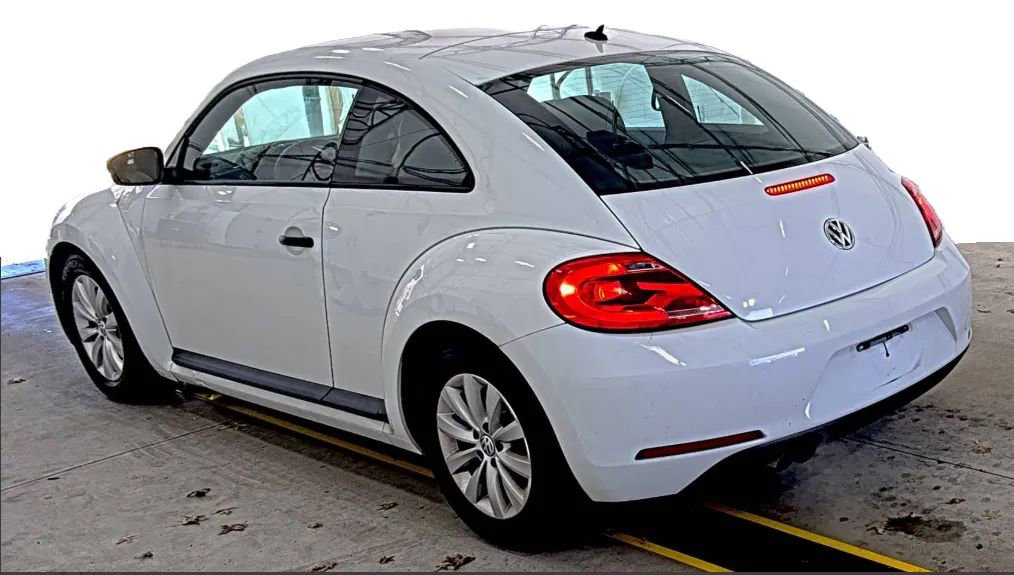 Used 2015 Volkswagen Beetle 1.8T image 4