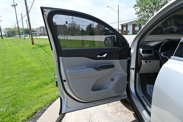Used 2020 GMC Acadia SLT FWD image 28