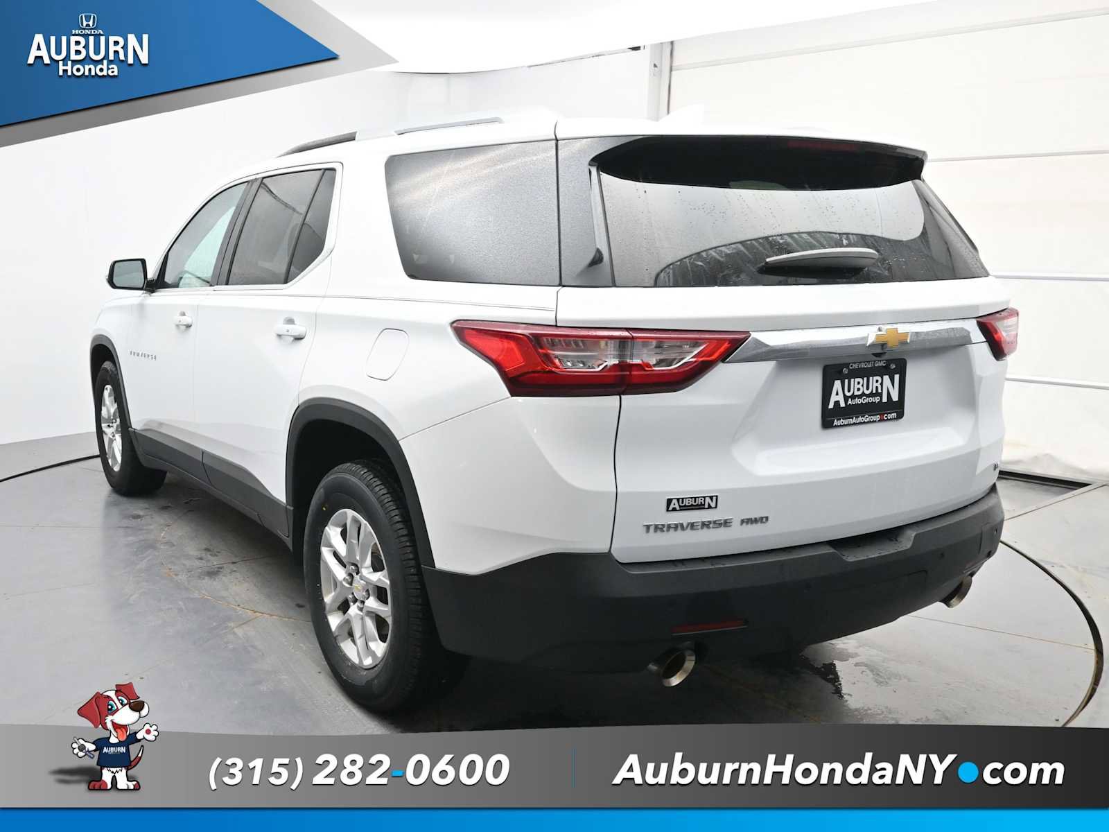 Used 2018 Chevrolet Traverse LT w/ LPO, Floor Liner Package image 12