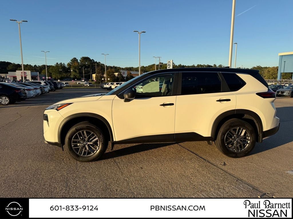 New 2026 Nissan Rogue S image 4