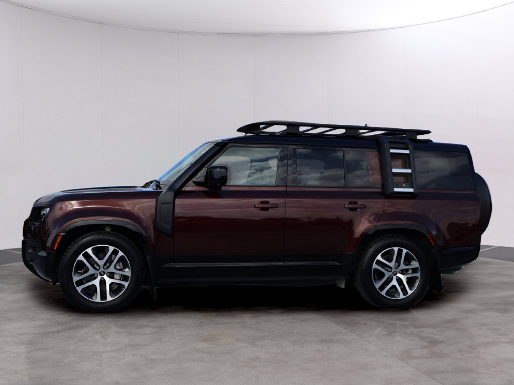 Certified 2025 Land Rover Defender 130 X-Dynamic SE AWD/4WD image 4
