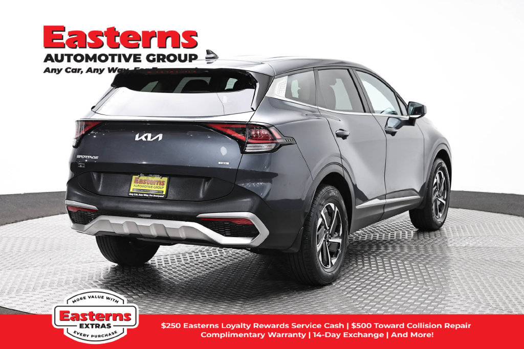 Used 2023 Kia Sportage LX AWD/4WD image 6