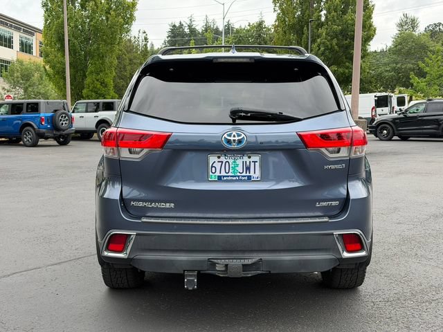 Used 2017 Toyota Highlander Limited Platinum AWD/4WD image 4