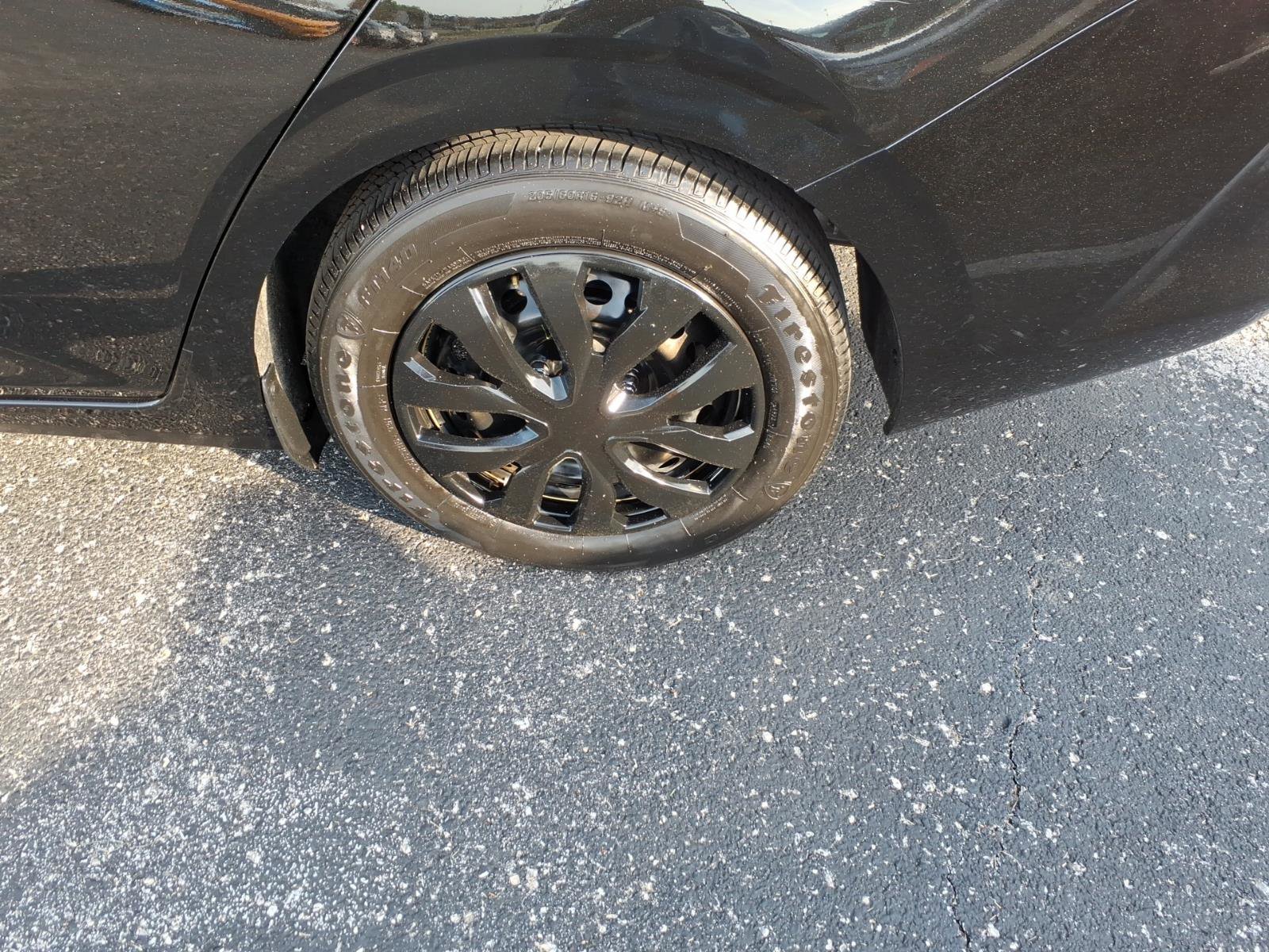 Used 2024 Nissan Sentra S image 6