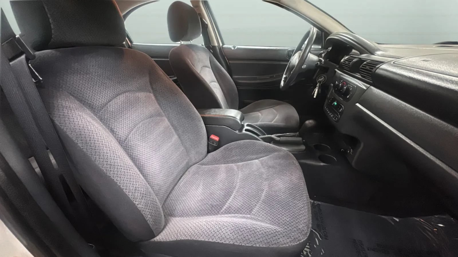 Used 2006 Dodge Stratus SXT FWD image 20