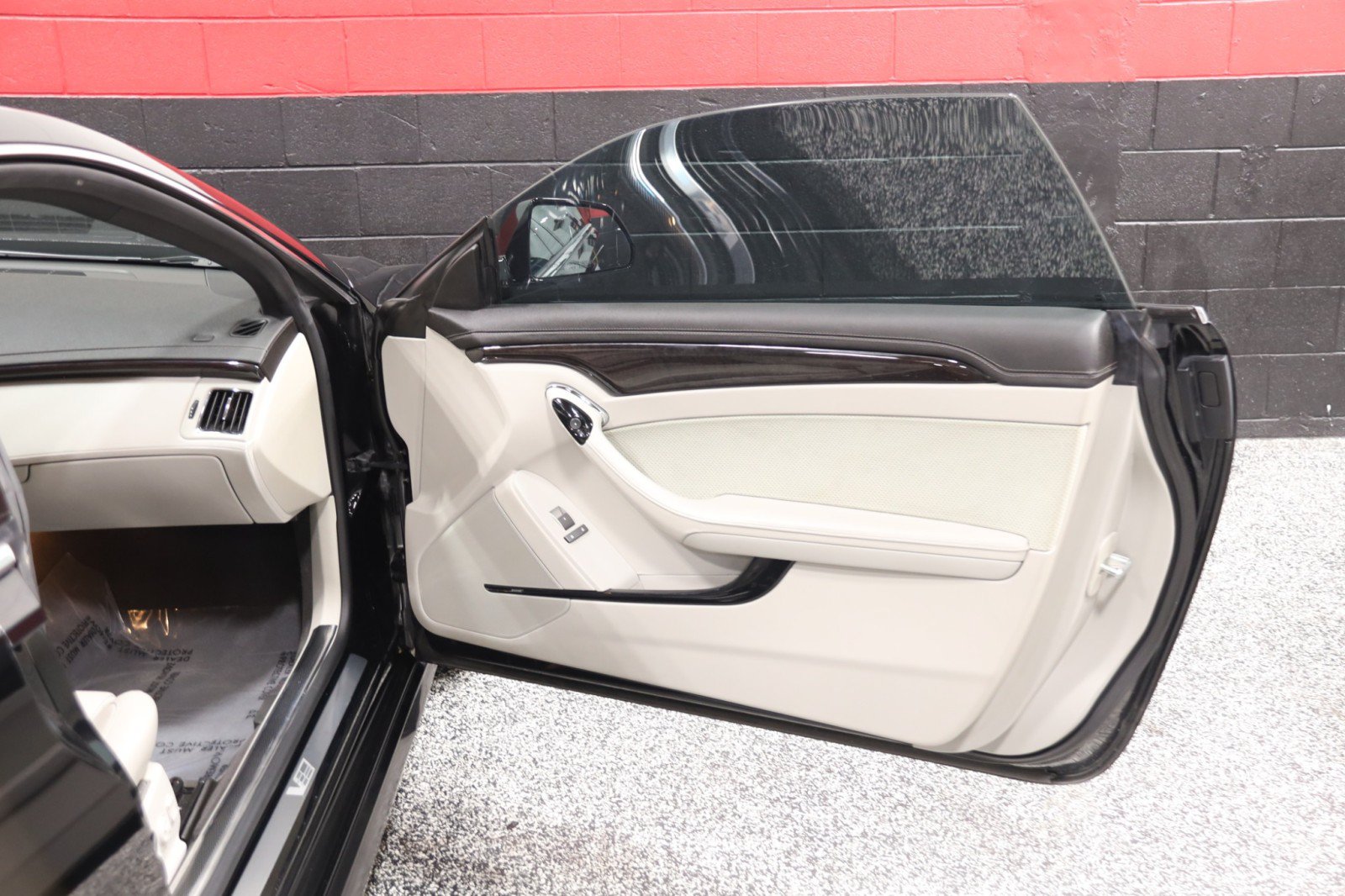 Used 2014 Cadillac CTS V w/ Wood Trim Package RWD image 38