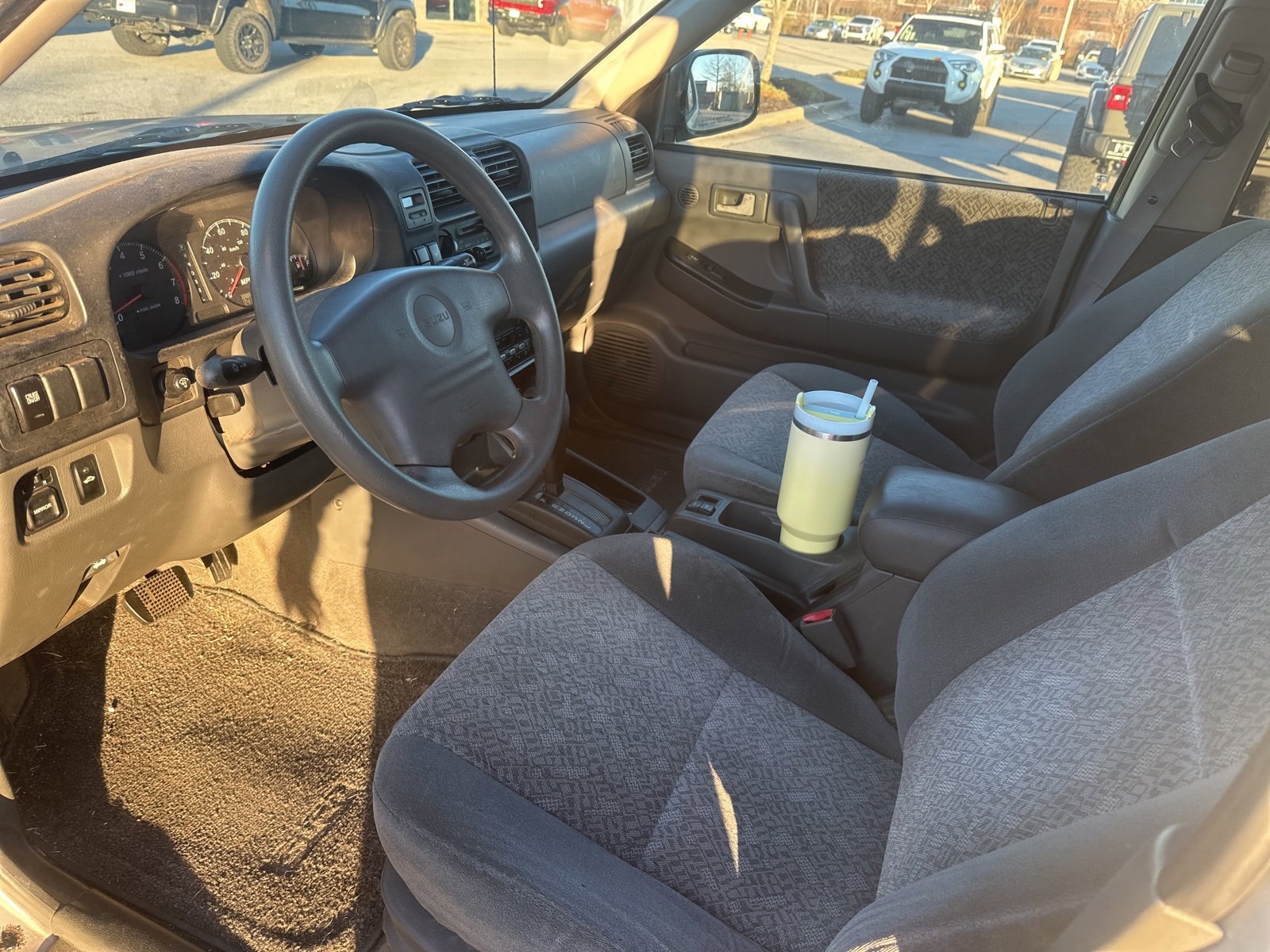 Used 2002 Isuzu Rodeo LS image 11