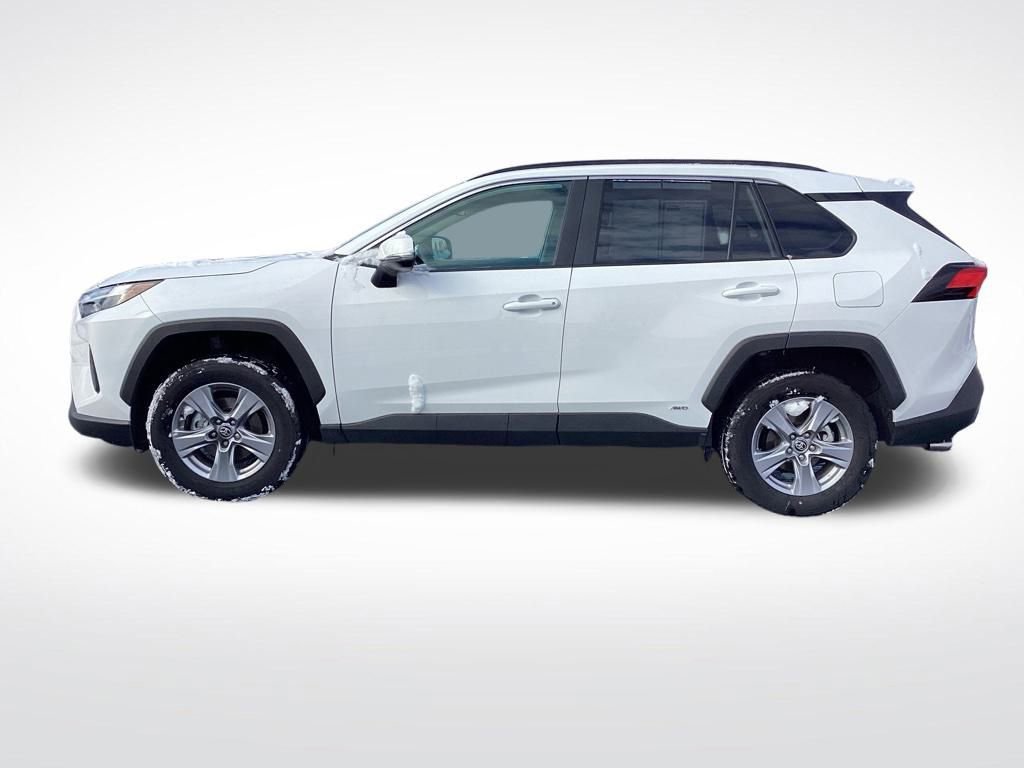 Used 2025 Toyota RAV4 XLE image 6