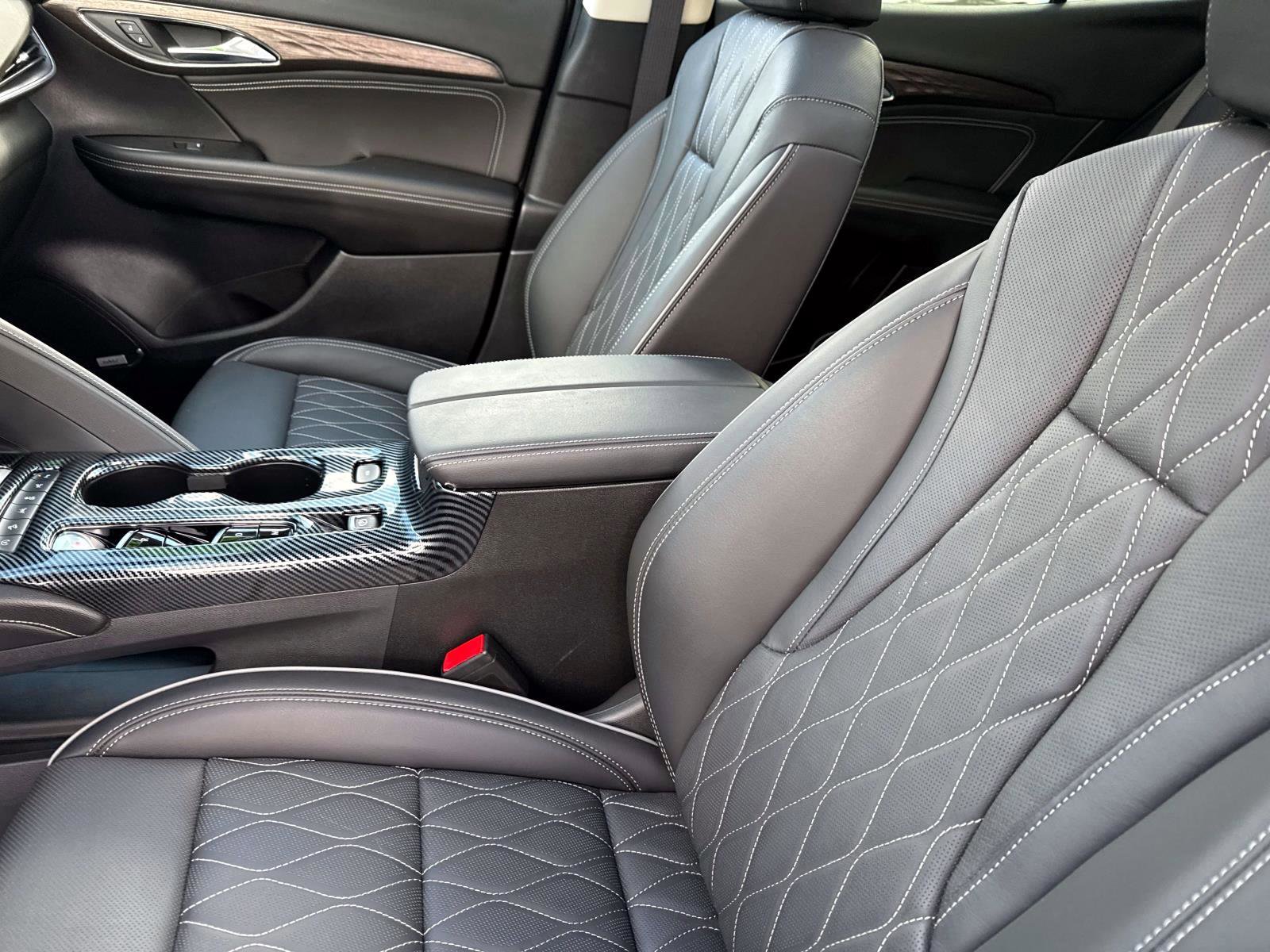 Certified 2023 Buick Envision Avenir image 16