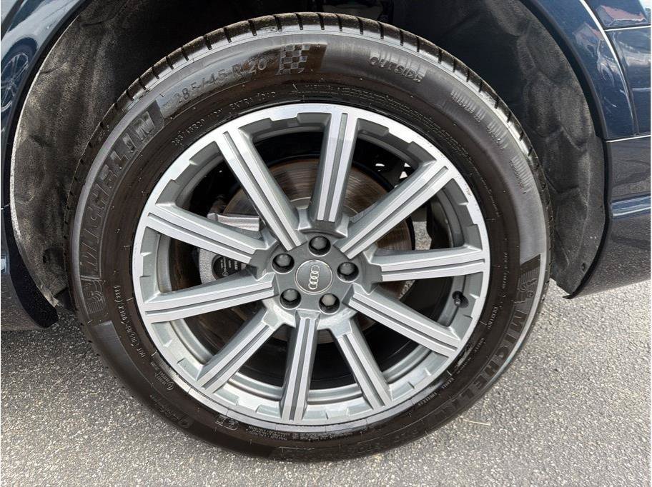 Used 2017 Audi Q7 3.0T Prestige w/ Prestige Package AWD/4WD image 22