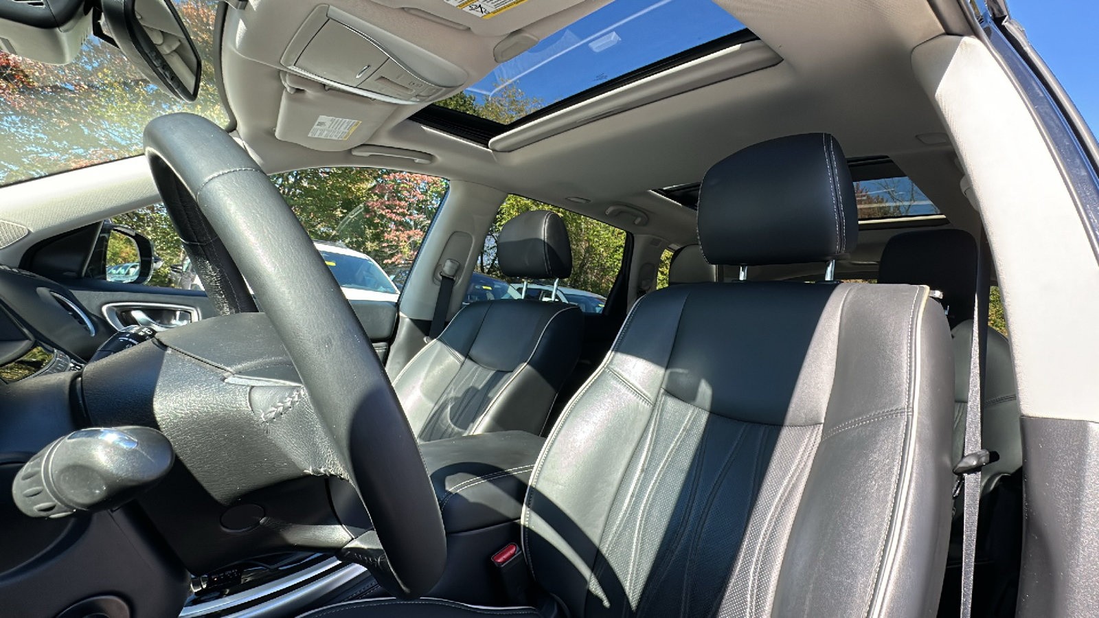 Used 2019 INFINITI QX60 Luxe w/ Sensory Package AWD/4WD image 13