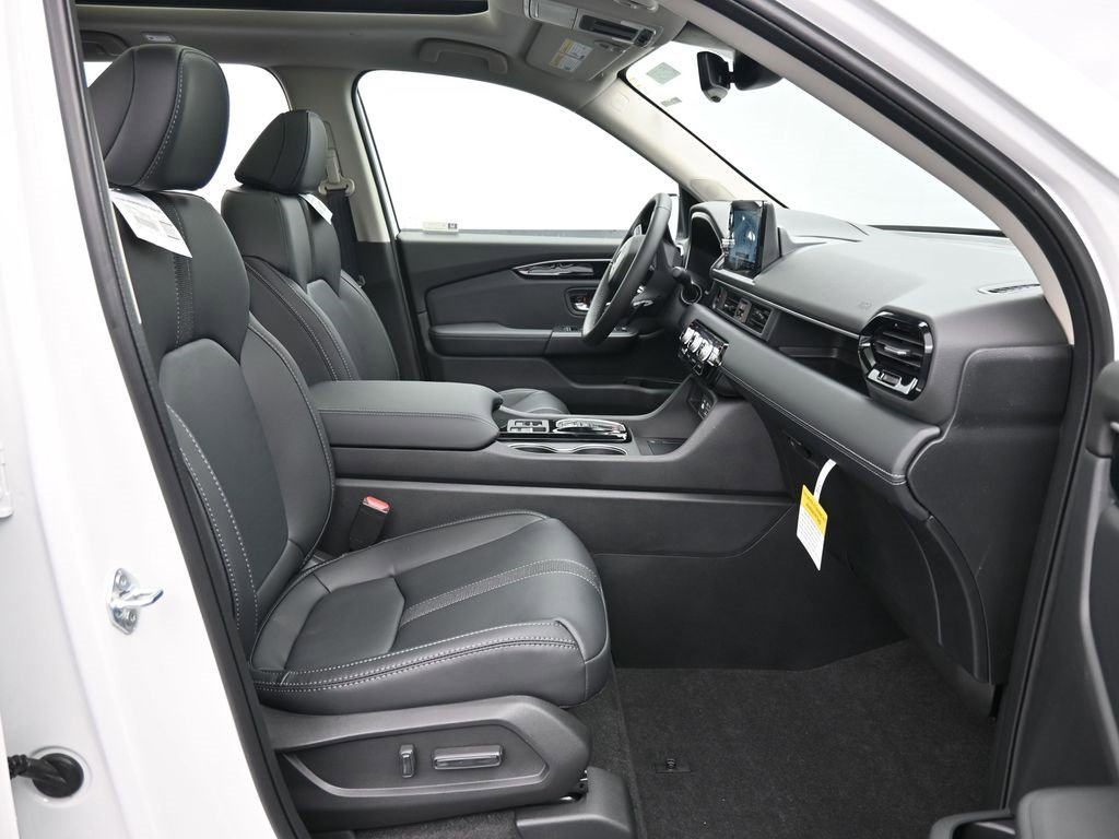 New 2025 Honda Pilot Touring image 42