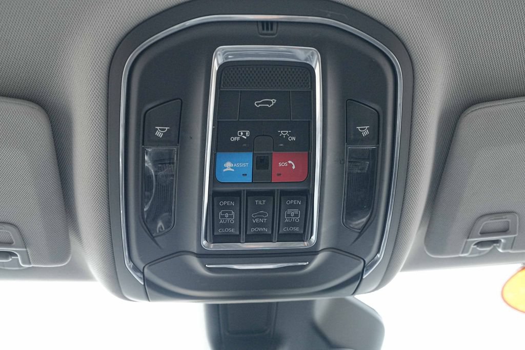 Used 2024 Jeep Grand Cherokee Limited 4xe AWD/4WD image 37
