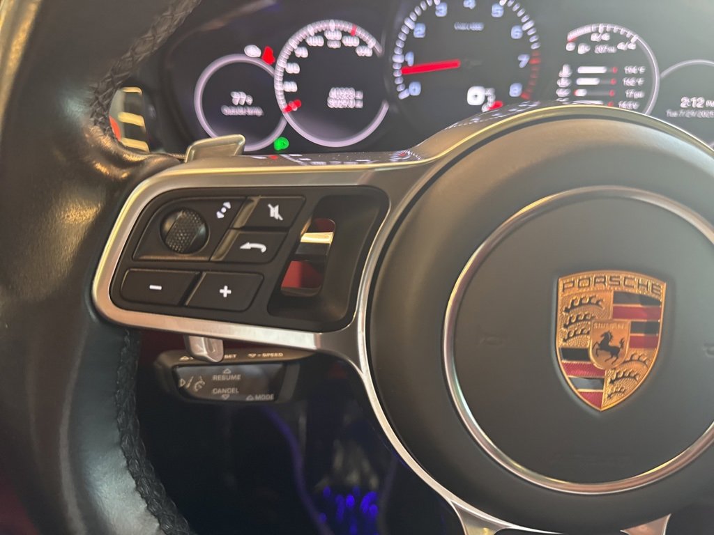 Used 2022 Porsche Cayenne Coupe image 27