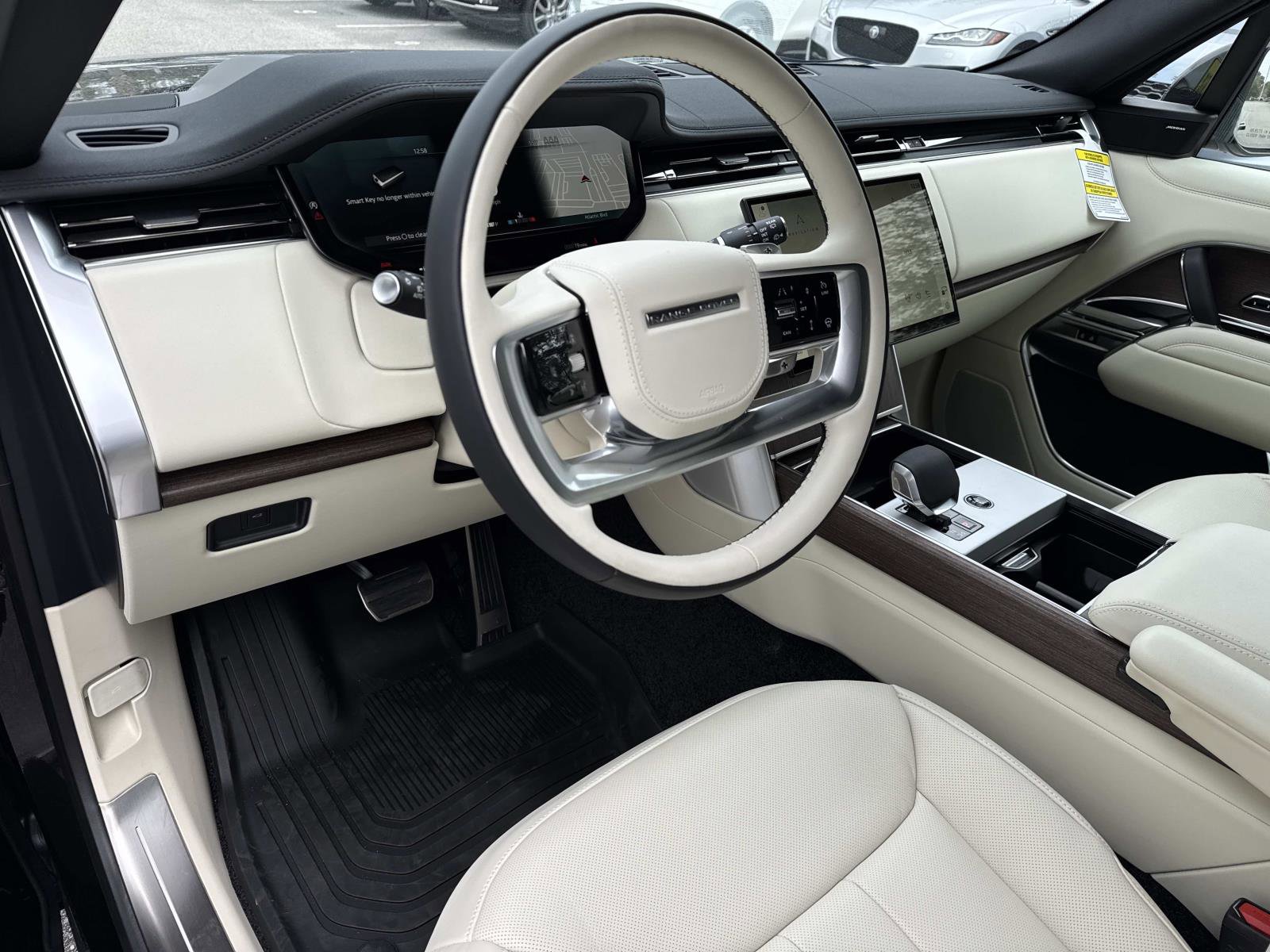 Used 2026 Land Rover Range Rover SE image 23