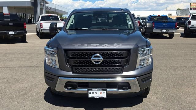 Used 2021 Nissan Titan SV w/ SV Convenience Package AWD/4WD image 3