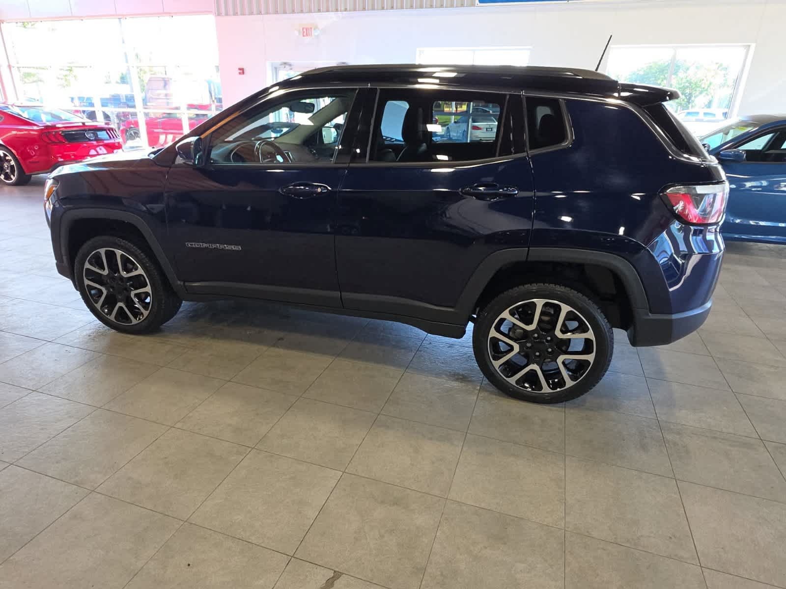 Used 2018 Jeep Compass Limited w/ Safe & Security Group AWD/4WD image 12
