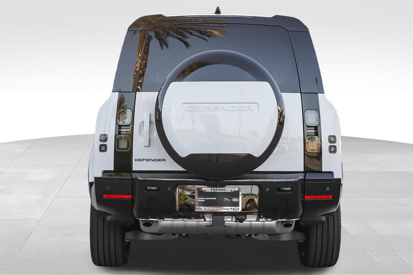 New 2026 Land Rover Defender 130 X-Dynamic SE AWD/4WD image 6