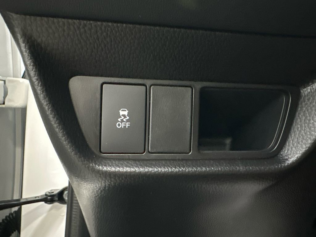 New 2026 Honda HR-V LX image 32