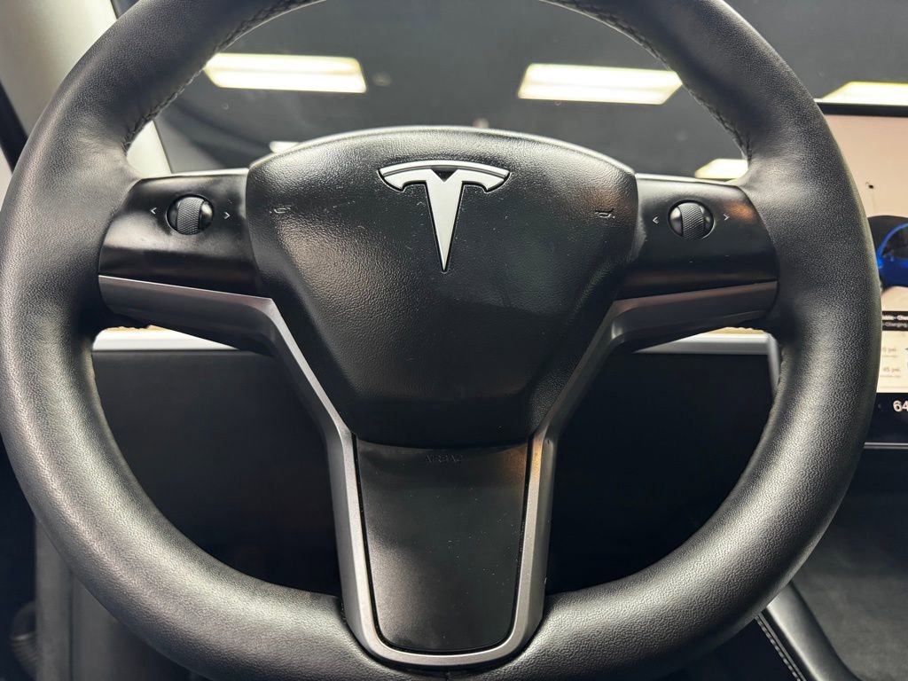 Used 2022 Tesla Model Y Long Range image 23