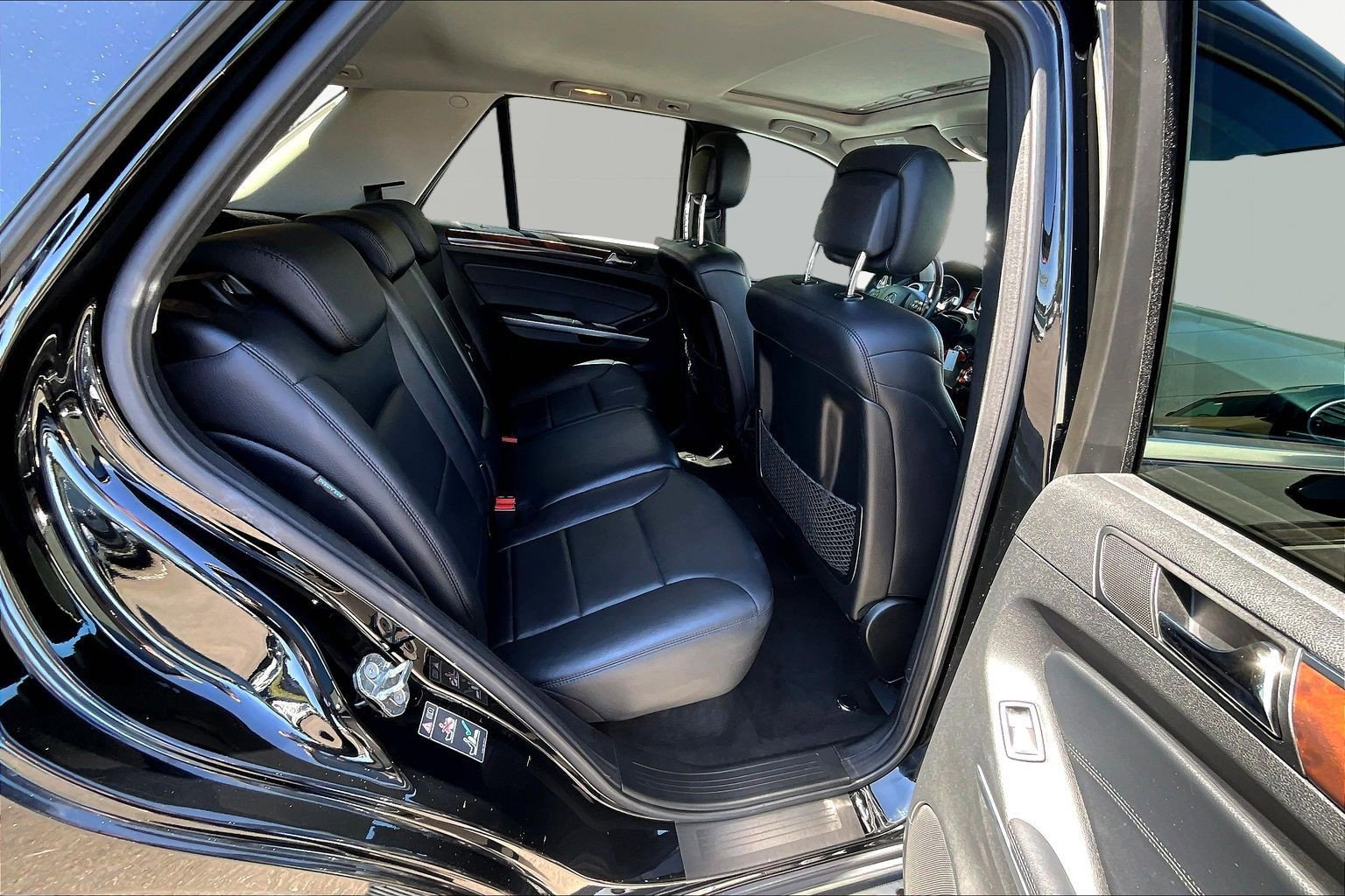 Used 2010 Mercedes-Benz ML 350 4MATIC image 25