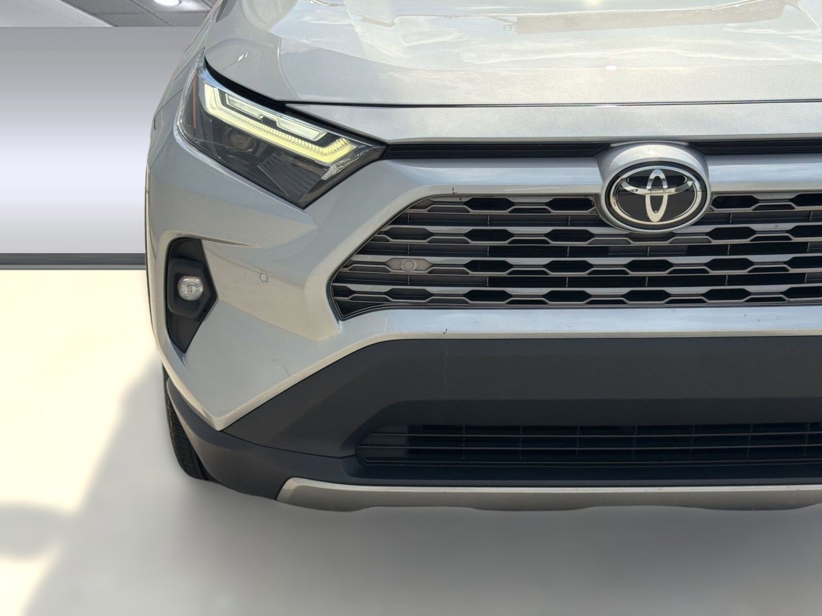 Used 2022 Toyota RAV4 Limited w/ Limited Grade Weather Package FWD image 11