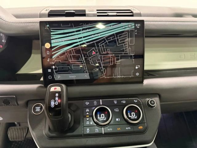 Used 2024 Land Rover Defender 130 S image 16