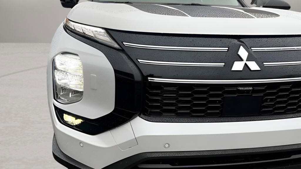 New 2025 Mitsubishi Outlander Trail Edition AWD/4WD image 36