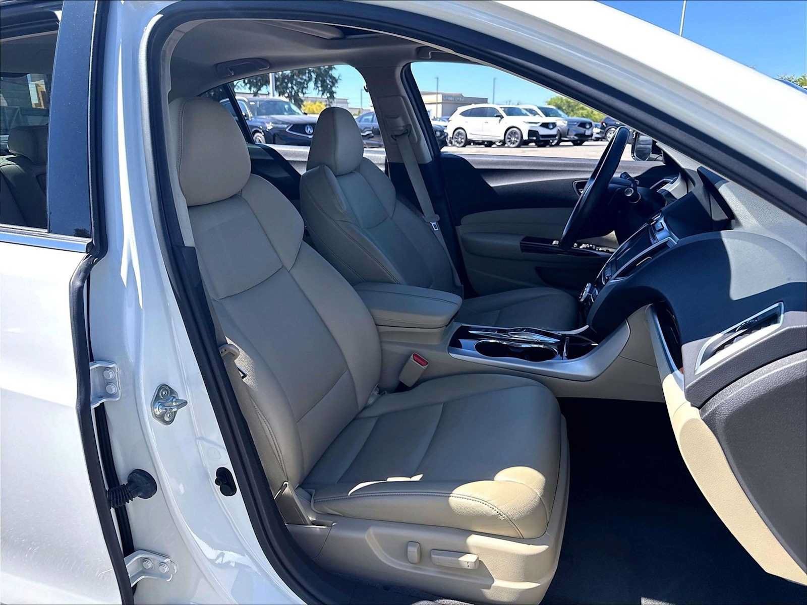Used 2018 Acura TLX V6 FWD image 10