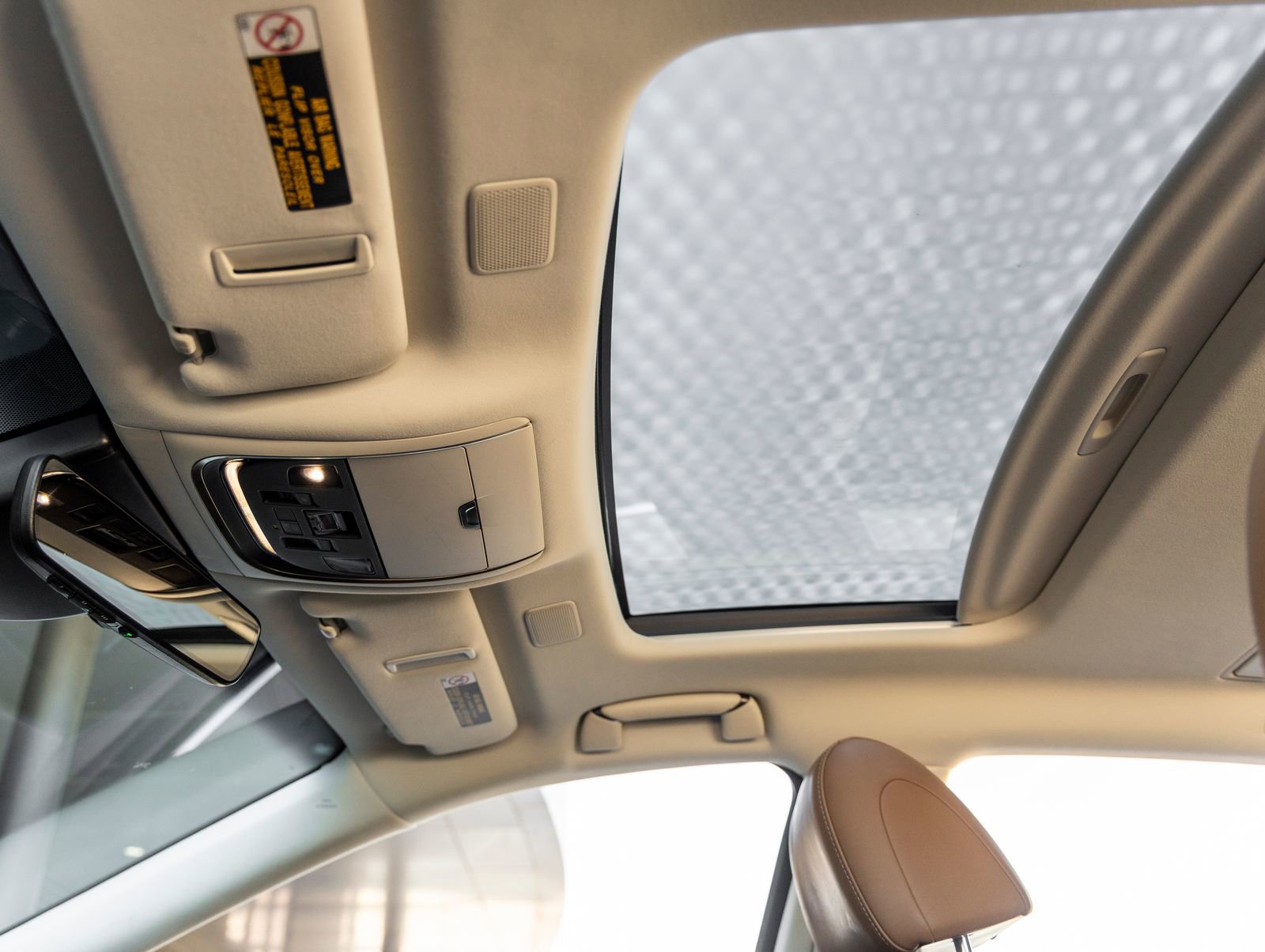 Used 2019 Lexus LS 500 w/ Accessory Package (Z2) image 20