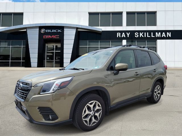 Used 2022 Subaru Forester Premium image 3