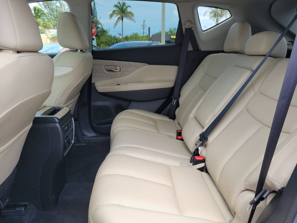 Certified 2022 Nissan Murano SL w/ SL Moonroof Package FWD image 10