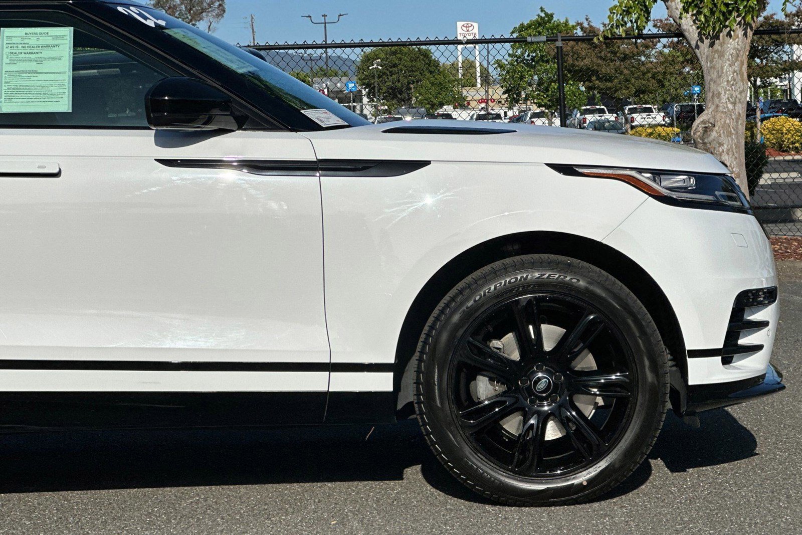 Certified 2022 Land Rover Range Rover Velar R-Dynamic S AWD/4WD image 37