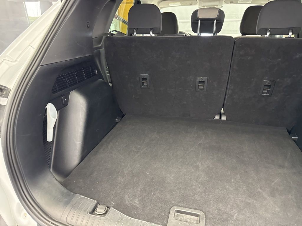 Used 2022 Ford Escape SE FWD image 36