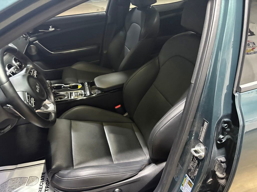 Used 2023 Kia Stinger GT-Line w/ Sun & Sound Package image 12