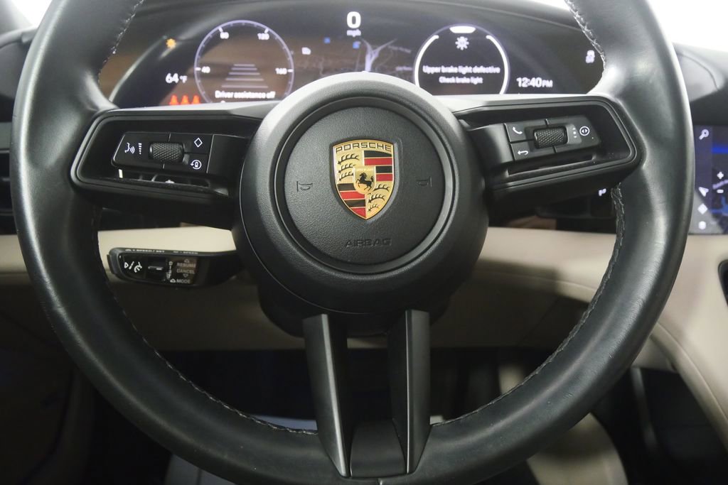 Used 2022 Porsche Taycan image 24