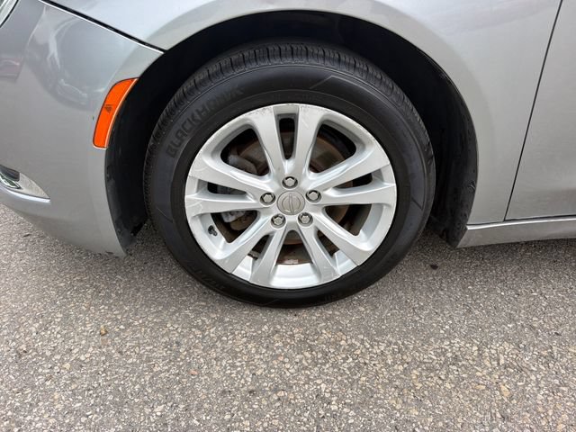 Used 2016 Chrysler 200 Limited w/ Driver Assist Package FWD image 29