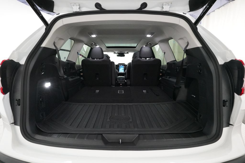 Certified 2025 Subaru Ascent Bronze Edition AWD/4WD image 10