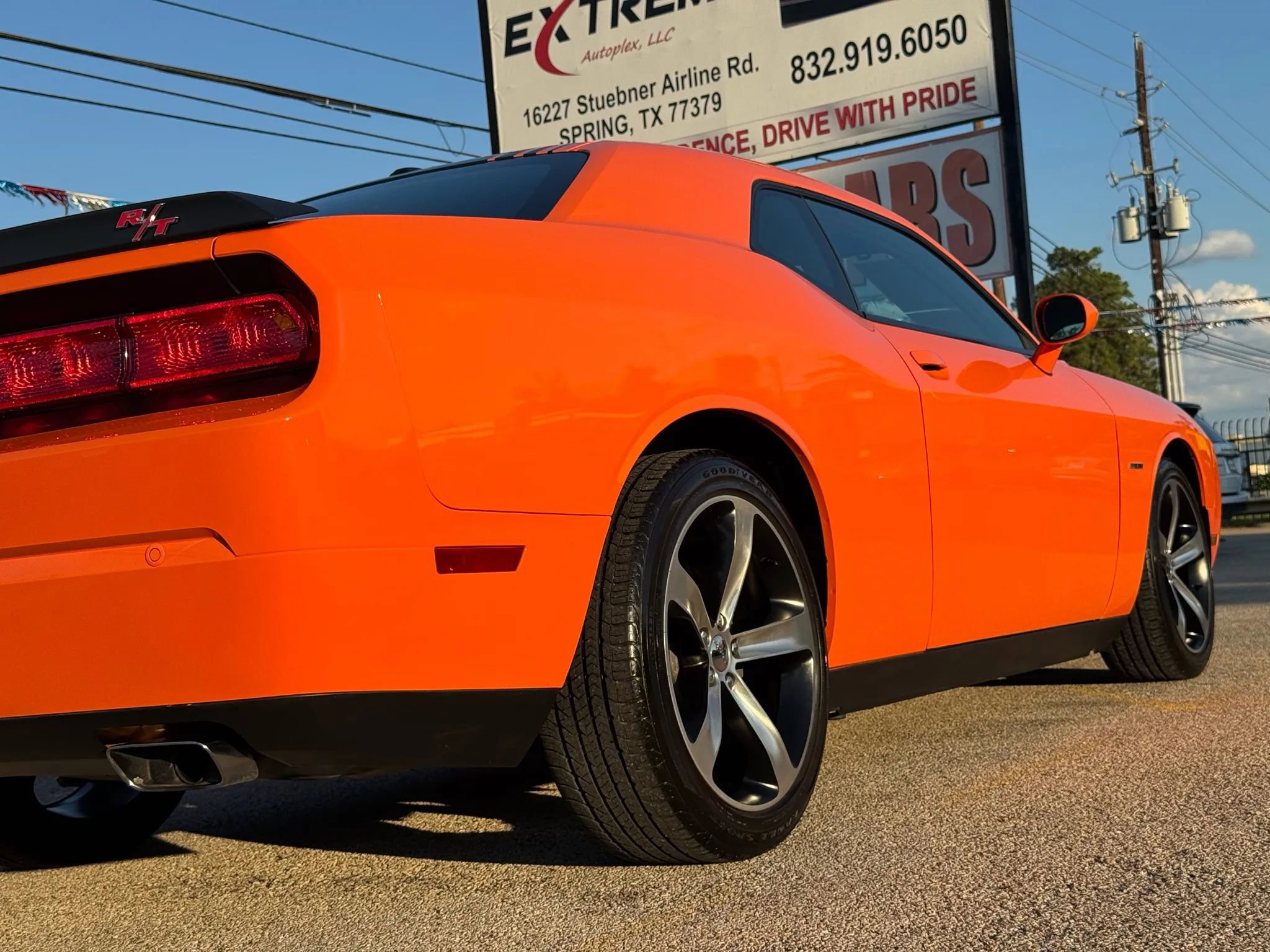 Used 2014 Dodge Challenger R/T image 13