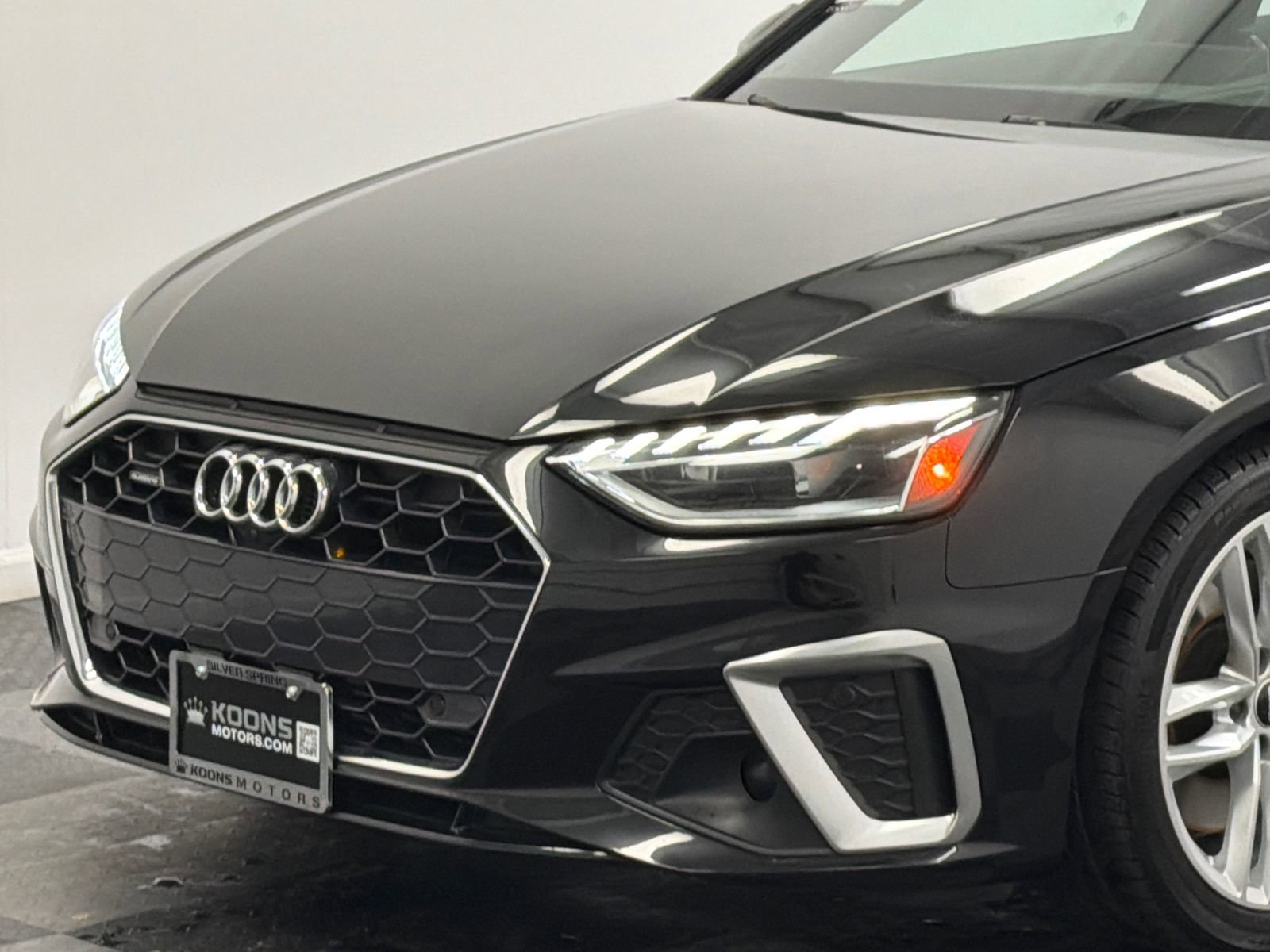 Used 2024 Audi A4 2.0T Premium Plus image 2