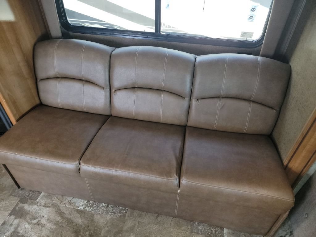 Used 2017 Ford E-450 and Econoline 450 Super Duty w/ Motorhome Prep Package RWD image 12