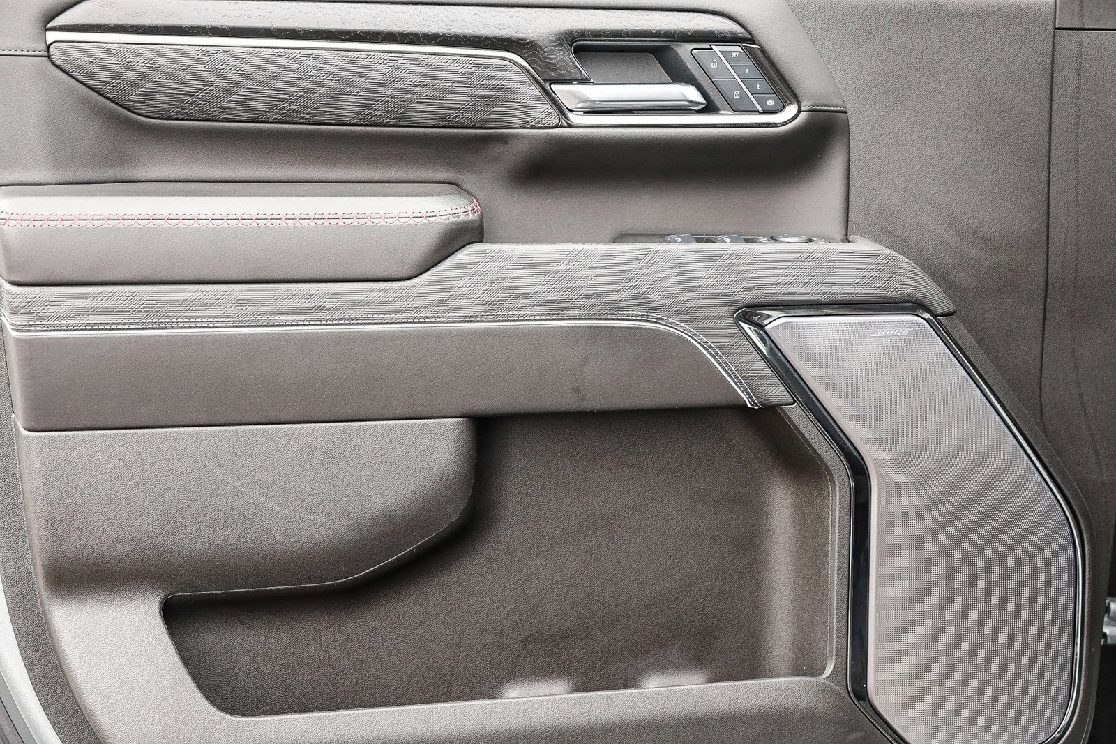 Used 2025 GMC Sierra 2500 AT4X image 21