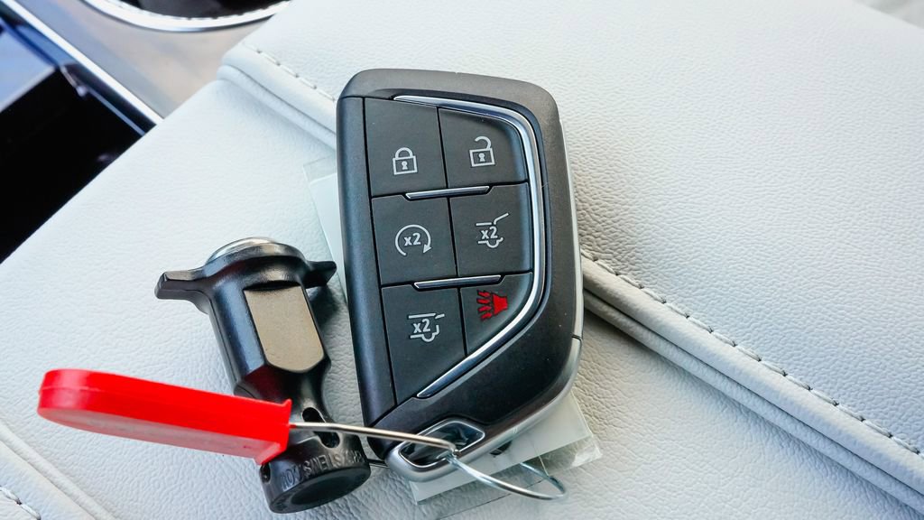 New 2026 Cadillac Escalade ESV Platinum Sport w/ LPO, ONYX Package image 27